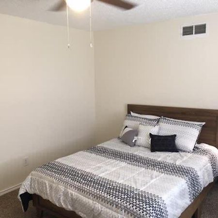 Quiet Townhouse Close To Fort Sill! Lawton Exteriér fotografie