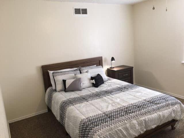 Quiet Townhouse Close To Fort Sill! Lawton Exteriér fotografie