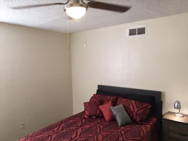 Quiet Townhouse Close To Fort Sill! Lawton Exteriér fotografie
